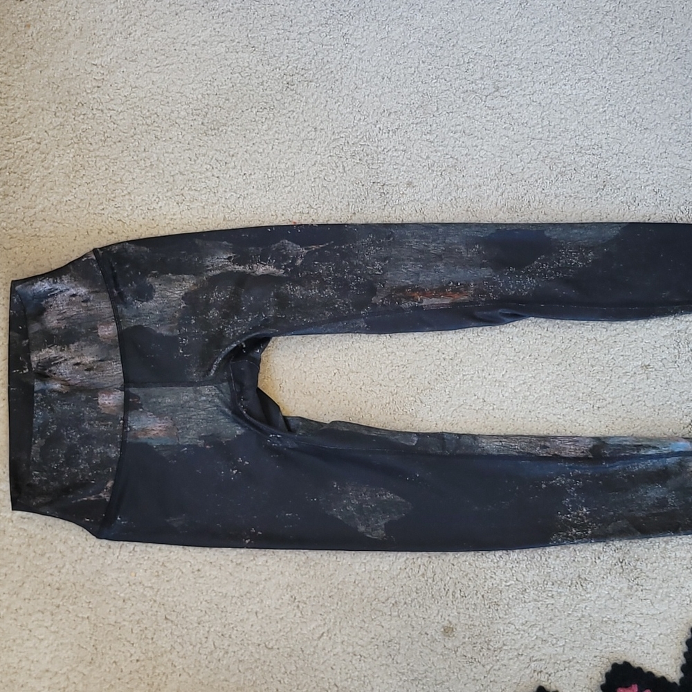 Alo yoga pants small